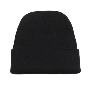 Bonnet en laine tricotée sur mesure en gros avec broderie à la main, bonnet d'hiver chaud pour le marché européen et américain - Product Image 1