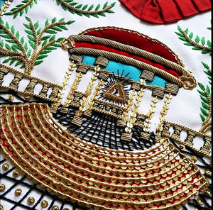 Tablier de Maître Vénérable - Badges Maçonniques Simples en Forme de Triangle, Brodés à la Main, en Similicuir, à Coudre, Personnalisés, 3D, Écologiques, AASR - Product Image 3
