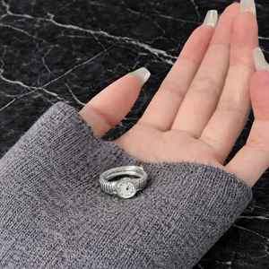 Nuevo Anillo de Plata de Ley 925 Sólida de Diseño para Mujer, Tendencia en Joyería Minimalista, Venta al Por Mayor de Fabricantes - Product Image 2