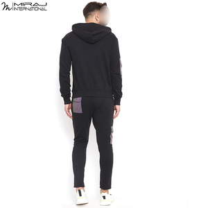 Diseño Único en Contraste Rojo y Blanco, Buen Proveedor a Precio de Mayoreo con Logotipo Propio, Chándales para Hombre de Primera Calidad - Product Image 3