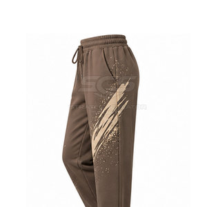 Ensemble de sweats à capuche courts pour femmes avec un design moderne en deux pièces, tissu doux et coupe confortable pour la mode quotidienne - Product Image 4