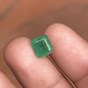 Esmeralda Zambiana Natural de 3 Quilates, Corte Escalonado, Verde Intenso, Gema Suelta para Joyería Fina de Primera Calidad - Product Image 3
