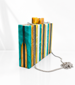 Sac à main en résine artisanale de luxe Gernate avec élégantes rayures marbrées et bandoulière chaîne de qualité supérieure pour femmes - Product Image 4