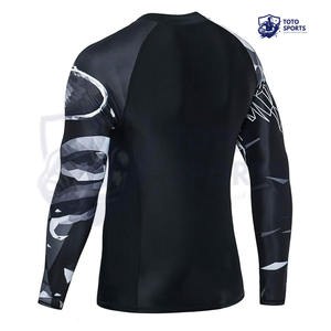 เสื้อคอมเพรสชั่นสวมใส่สบายสำหรับมืออาชีพ ระบายอากาศได้ดี ทรงเข้ารูป น้ำหนักเบา ออกแบบได้ตามต้องการ เสื้อแรชการ์ดผู้ชาย แห้งเร็ว - Product Image 6