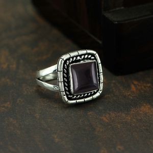Anillo de Ónix Negro con Forma Ovalada, Plata 925 Oxidada, Diseño Clásico y Moderno para Bodas y Fiestas - Product Image 6