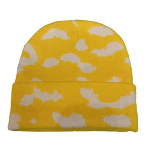 Gorros de punto personalizados con estampado completo, gorros acrílicos sin puño con letras jacquard, gorros personalizados estilo Y2K. - Product Image 1