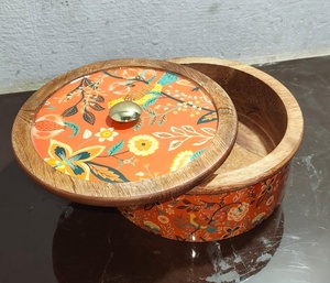 Casserole ronde en bois moderne avec motif floral émaillé, couvercle en acier inoxydable avec insert en verre, écologique, diamètre 24 cm - Product Image 3