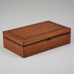 Estuche para Cigarros de Madera Sólida Hecho a Mano de Primera Calidad, Diseñado para un Almacenamiento Seguro en Viajes y una Exhibición Elegante de Cigarros Premium - Product Image 1