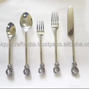 Juego de Cubiertos de Acero Inoxidable de Alta Calidad, Aptos para Alimentos, Cuchara y Tenedor, Vajilla Duradera para el Hogar, Restaurantes y Suministro al por Mayor - Product Image 1