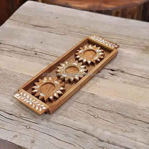 Mabkhara Artesanal para Decoración de Hogar de Lujo en Ramadán, Exclusivo Porta Incienso Árabe de Madera Decorado con Madreperla - Product Image 4