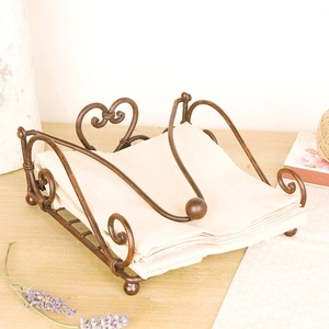 ที่ใส่กระดาษเช็ดปากโลหะตกแต่งทำมือ เหมาะสำหรับห้องครัวสไตล์ชนบท โต๊ะร้านอาหาร และการจัดระเบียบห้องรับประทานอาหารอย่างหรูหรา - Product Image 4