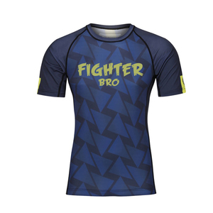 เสื้อรัดกล้ามเนื้อแขนสั้นลายเรขาคณิตสีน้ำเงินสำหรับผู้ชาย Fighter Bro ผลิตจากวัสดุรักษ์โลก ป้องกันแบคทีเรีย ป้องกันรังสียูวี แห้งเร็ว - Product Image 1