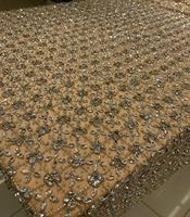 Tela de malla dorada con bordado de cristal y pedrería, hecha a mano, para vestidos de lujo, suministro al por mayor
