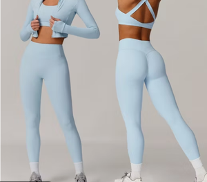 Sujetador deportivo sin costuras azul claro para mujer, con tirantes cruzados, soporte medio, para gimnasio y fitness, color liso, diseño hueco - Product Image 1