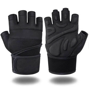 Gants de musculation Nayab Industries unisexes respirants en néoprène rembourrés avec support pour les poignets, paume antidérapante et fermeture auto-agrippante, noirs - Product Image 4