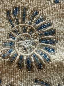 Camino de Mesa y Salvamantel Modernos Hechos a Mano con Cuentas, Diseño Floral Bordado Multicolor, Directo de Fábrica - Product Image 2