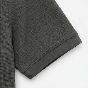 Polo homme uni à manches courtes gris foncé en tissu tricoté coupe classique - Product Image 6