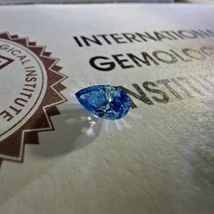 Diamante azul intenso de 1 quilate, corte brillante en forma de pera, cultivado en laboratorio, SI1, certificado IGI, piedra suelta para la elaboración de joyas. - Product Image 2