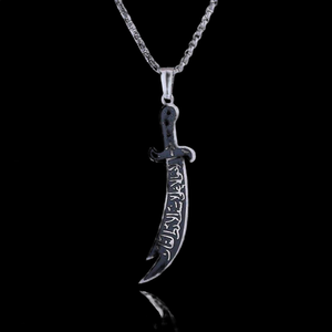 Colgante de Diamantes Mossinate con Cadena, Estilo Elegante, Calidad de Exportación, para Hombre, Accesorio de Lujo para Eventos Sociales y Fiestas - Product Image 3