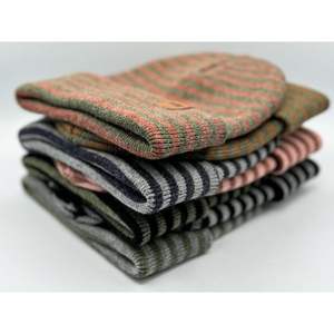 Accesorios Deportivos de Invierno Tradicionales con Puños, Color Azul/Gris - Product Image 4