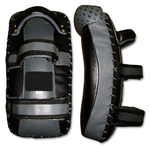 แผ่นเตะมวยไทย MMA หนังแท้ สกรีนโลโก้ได้ สำหรับฝึกซ้อมมวยไทย MMA คิกบ็อกซิ่ง - Product Image 1