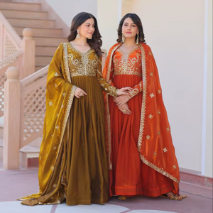 ชุดเดรสผ้าเฟนดี้แบบกลับด้านได้ ไม่ยับ พร้อมเลื่อมและงานปักดิ้นทอง ความยาวแบบแม็กซี่ สำหรับงานแต่งงาน พร้อมผ้าคลุมไหล่ - Product Image 1