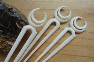 กิ๊บติดผมทำมือจากกระดูก |   ไม้เสียบผมแกะสลักน้ำหนักเบา - Product Image 6