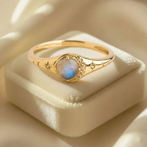 แหวนลาบราดอไรต์ธรรมชาติคุณภาพเยี่ยม เงินแท้ 925 ชุบทองคำสีกุหลาบ รูปพระจันทร์เสี้ยวและดาว เครื่องประดับงานแต่งงานสำหรับผู้หญิง - Product Image 1