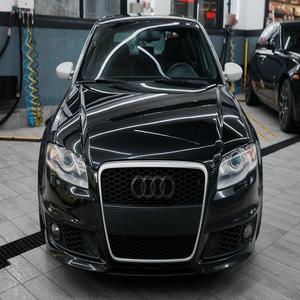 Audi RS4 Sedán 2008 - Product Image 1