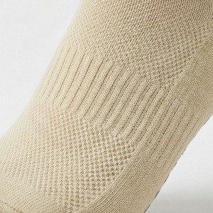 Chaussettes ras du cou pour hommes, couleur unie, tricotées, respirantes, en coton, polyester et élasthanne, pour usage quotidien en automne, style classique - Product Image 5