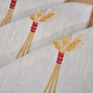 Set de table en lin de blé brodé à la main avec motif végétal, décoration neutre pour table à manger, pour la maison et les restaurants - Product Image 1