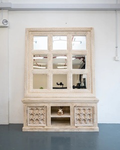 Miroir mural de style moderne pour intérieurs élégants, design en grille décorative avec un reflet lumineux et spacieux - Product Image 3