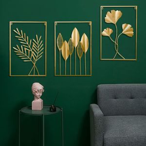Ensemble de 3 cadres muraux en métal en forme de feuilles dorées, 15,7 x 23,6 pouces, pour la décoration intérieure du salon, de la chambre ou de l'hôtel - Product Image 2