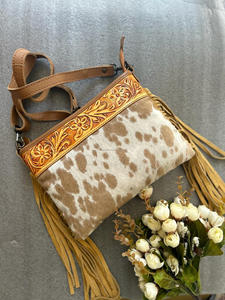 Nuevo bolso de mano con borlas de cuero de vaca para mujer, bolso cruzado de cuero tallado a mano para mujer - Product Image 5