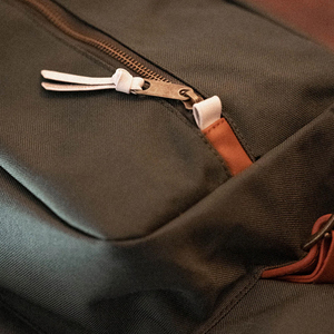 Sac de golf en cuir véritable en forme de baril avec logo et couleur personnalisés, fermeture éclair, design unisexe, capacité 3L+, plusieurs tailles disponibles - Product Image 6