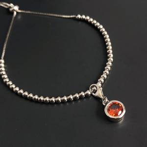 สร้อยข้อมือเงินแท้ประดับพลอยโกเมนสีแดงประจำเดือนมกราคม ของขวัญสำหรับผู้หญิง - Product Image 1