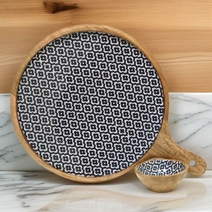 Plateau rond en bois design pour café, restaurant et service à domicile moderne, élégant plateau de présentation alimentaire en provenance d'Inde - Product Image 1