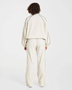 Nouvelle conception personnalisée de survêtement blanc pour femme, pantalon de jogging et veste de survêtement avec passepoil contrastant, tissu léger tissé, ensembles de survêtements pour femme - Product Image 5