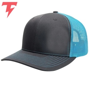 Gorra trucker premium con espalda de malla, diseñada para brindar comodidad, transpirabilidad y durabilidad, lo que la convierte en perfecta para deportes, viajes y actividades al aire libre. - Product Image 5