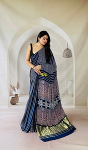 Sari en soie bleu dessiné à la main pour femme, traditionnel indien pakistanais, longueur ras du sol, ethnique, coupe classique, toutes saisons - Product Image 3