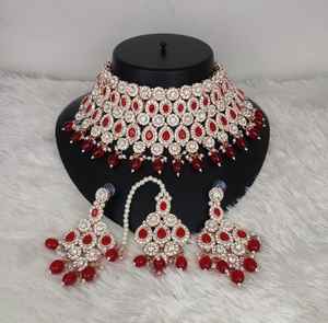 Exquisito Conjunto de Joyería Nupcial Étnica de Aleación Chapada en Oro Rosa con Zirconia, Collar Gargantilla, Pendientes y Maang Tikka para Aniversario - Product Image 2