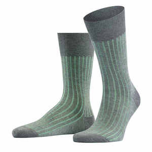 Chaussettes de sport pour hommes durables et de haute qualité - Antidérapantes, séchage rapide et respirantes, chaussettes décontractées - Product Image 1