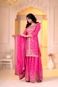 Ensemble Kurti Sharara et Dupatta pour femme, design ethnique, en Chinon brodé de sequins, infroissable et extensible |   Vêtements de fête - Product Image 4