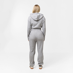 Ensemble décontracté 2 pièces pour femme : Crop top à capuche zippé à épaules tombantes et pantalon de survêtement ample à taille élastique – Tenue de sport tendance - Product Image 2