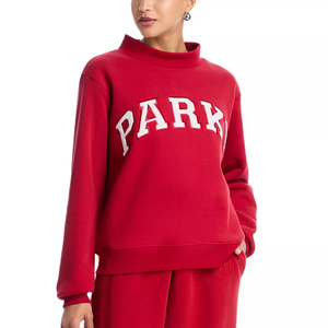Sudadera con cuello alto personalizada para mujer, estilo vintage con estampado gráfico en relieve y texto arqueado, ideal para el espíritu universitario. - Product Image 1