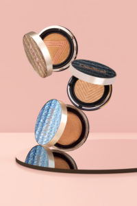 Base de Maquillaje Super Cover Cushion con Polvo Híbrido, Blanqueador, Antiarrugas y Protección UV para Piel Oscura, Todo Tipo de Piel - Product Image 5