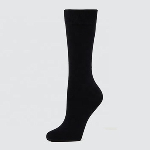 Nouvelles Chaussettes de Sport Personnalisables en Gros avec Logo – Unisexe (Hommes, Femmes) pour Football, Hiver, Gym, Basketball – Noires, Respirantes, avec Semelle Antidérapante - Product Image 1