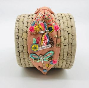 Serre-têtes faits main en gros pour femmes, ornés de sequins et de perles, accessoires de cheveux de créateur, fournisseur - Product Image 1