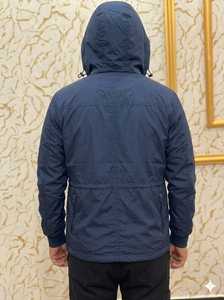 Blouson d'hiver décontracté pour homme en toile bleu marine à capuche, brodé, imperméable, coupe-vent, séchage rapide, avec cordon de serrage interne sur le devant - Product Image 4