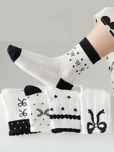 Vintage Graphic Crew Socks Streetwear Style Breathable Cotton Daily Wear Trendy Design For Fashion Brands Retail Wholesale - Product Image 4